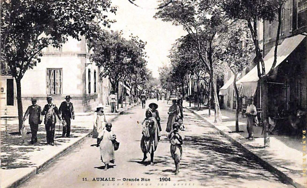 Aumale - Grande Rue - 1904.jpg